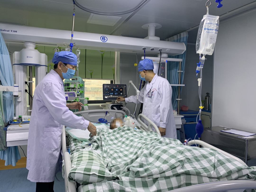 四岁小黎黎生命垂危　科间协同作战患儿转危为安 