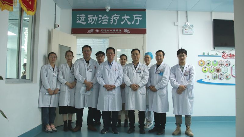 康复科康复技术再创奇迹　 脑出血后遗症患者康复疗效显著