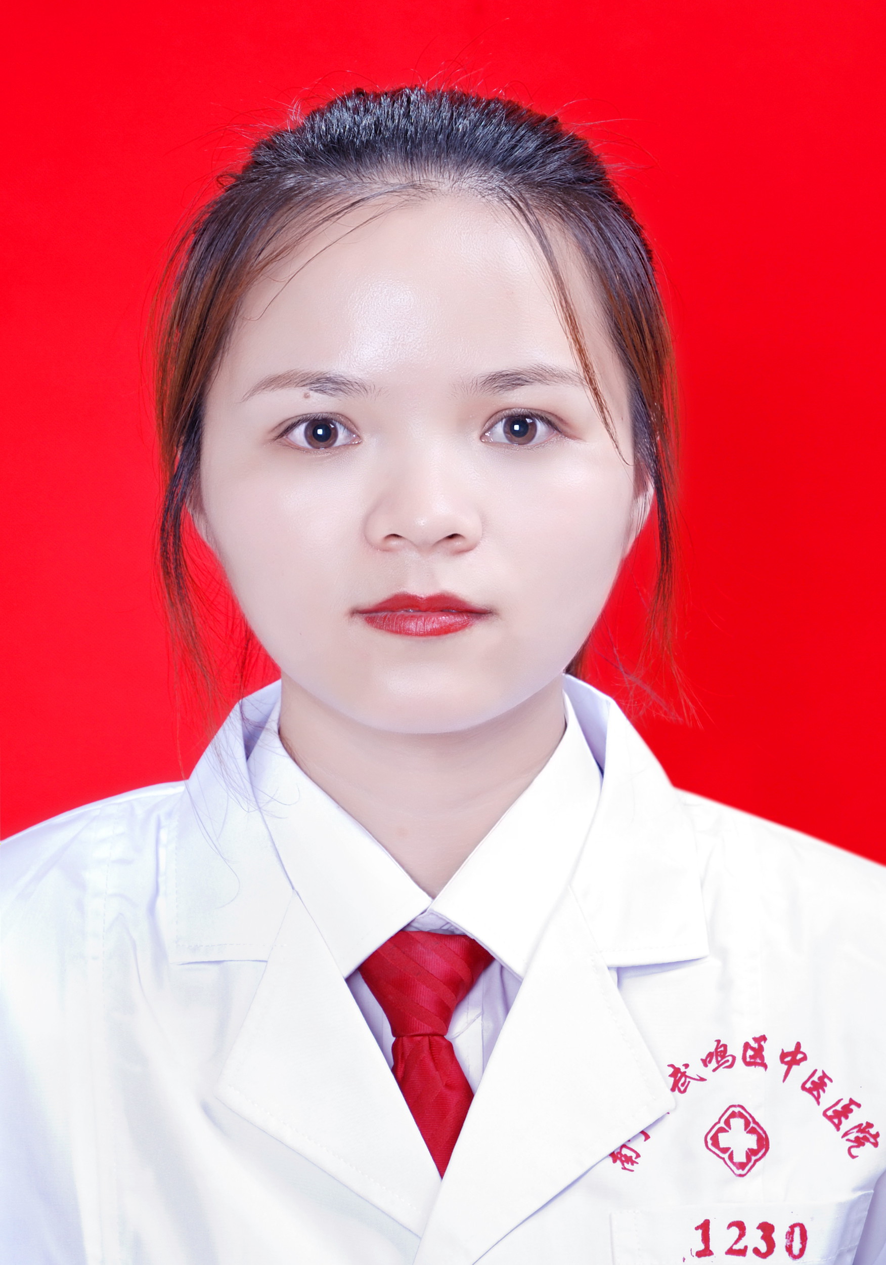 李芳